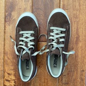 Teva NWT size 9.5